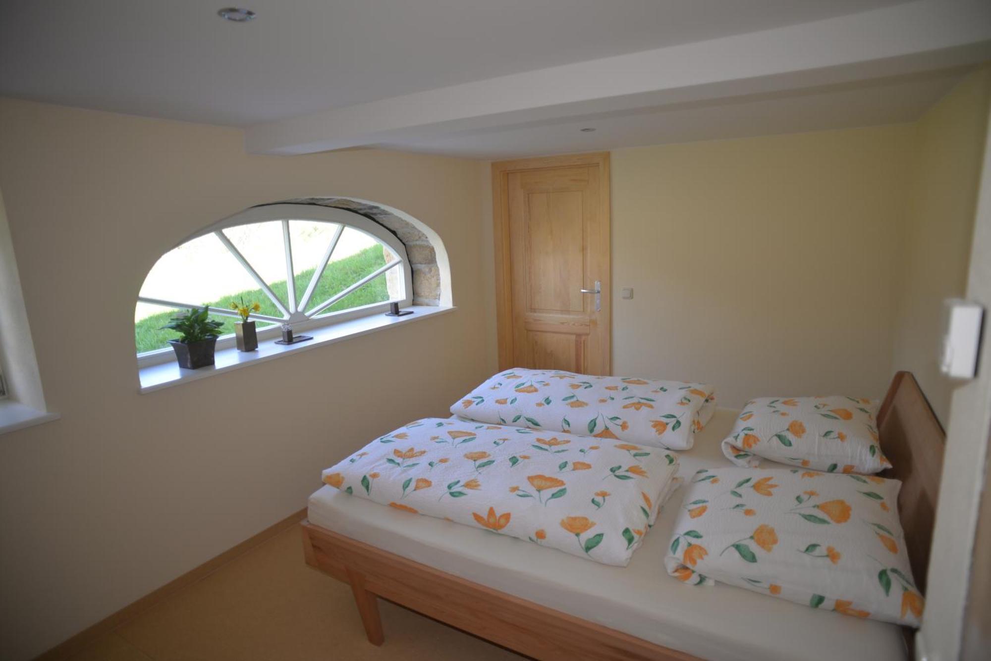 Flachshaeusl Mittelndorf Kamer foto
